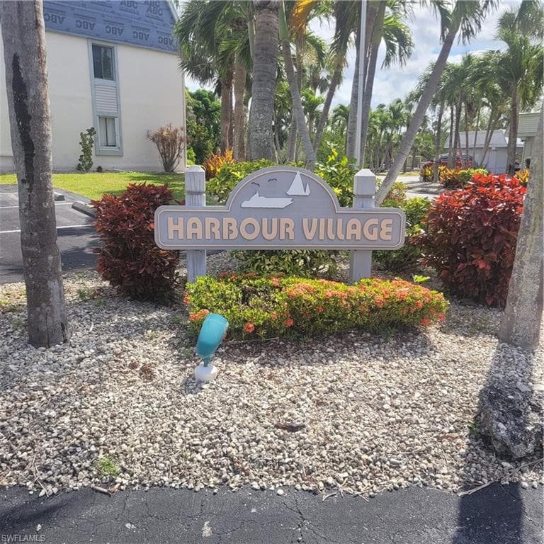 3918 Orange Grove BLVD 6 NORTH FORT MYERS, FL 33903