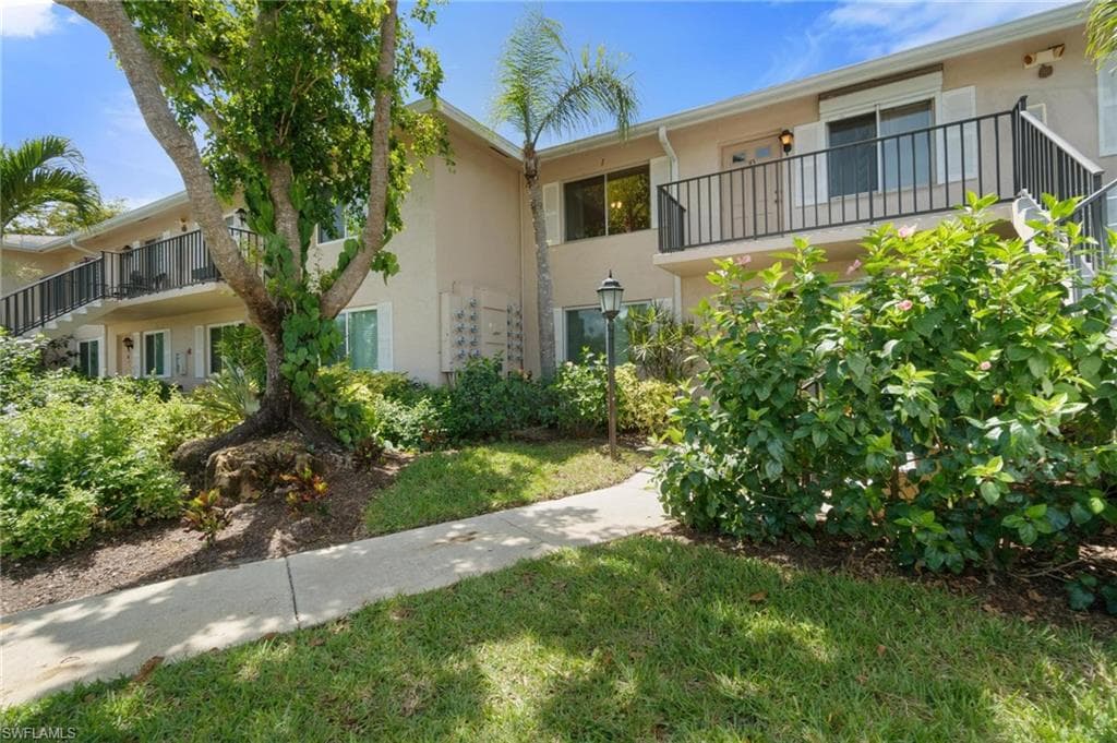 118 Palm DR 10 NAPLES, FL 34112