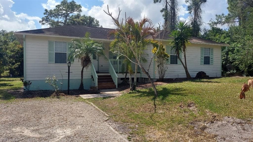 2725 4th ST SW LEHIGH ACRES, FL 33976
