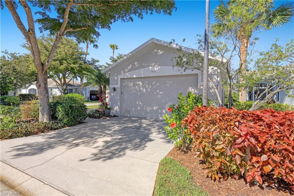 9337 Lake Abby LN BONITA SPRINGS, FL 34135
