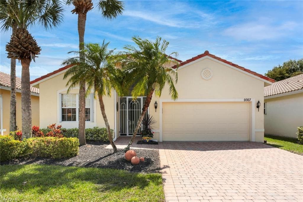 9367 Springview LOOP ESTERO, FL 33928