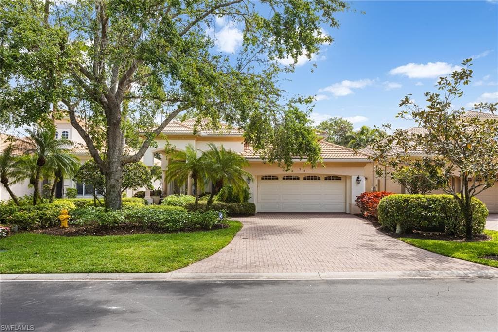 914 Villa Florenza DR NAPLES, FL 34119