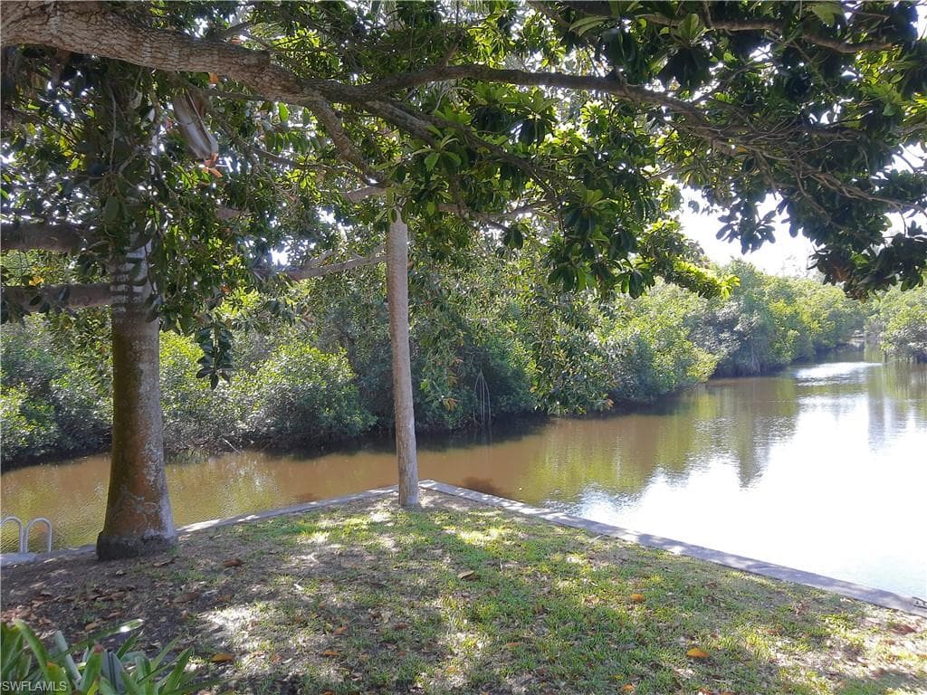 1044 Wyomi DR FORT MYERS, FL 33919