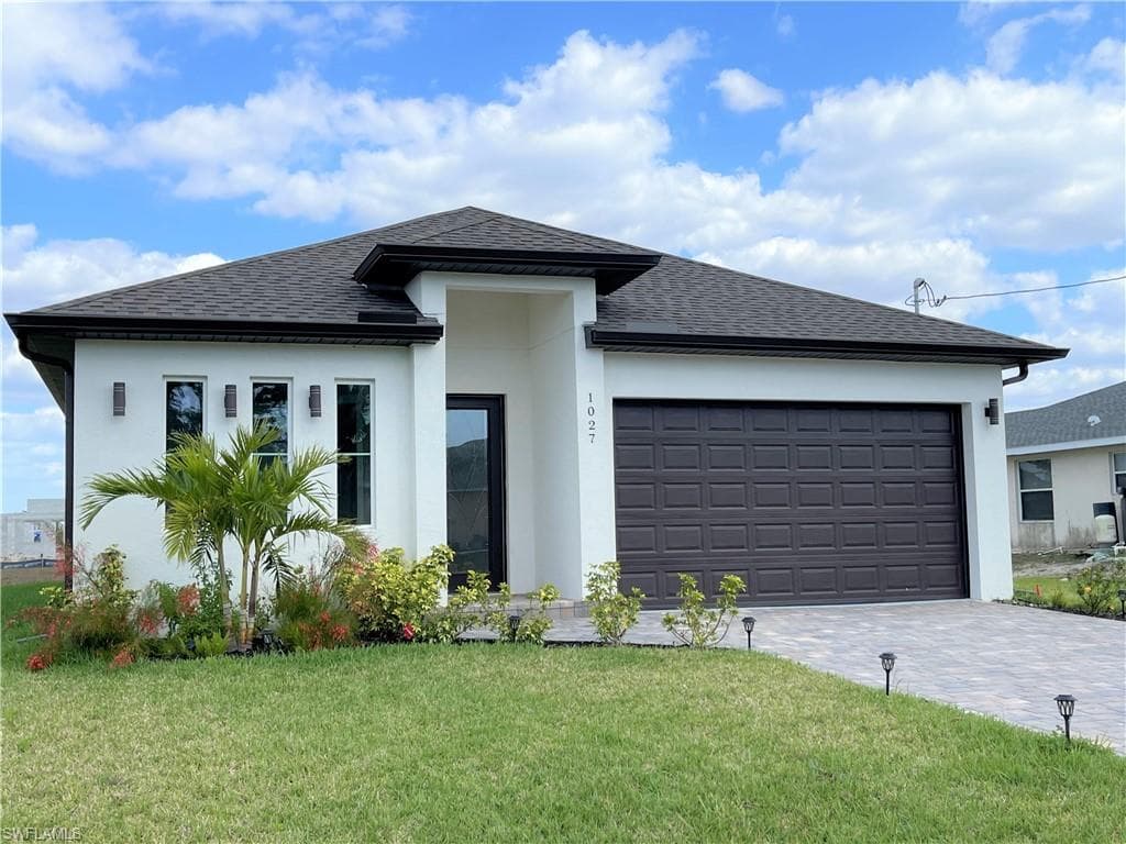 1027 NE 10th PL CAPE CORAL, FL 33909