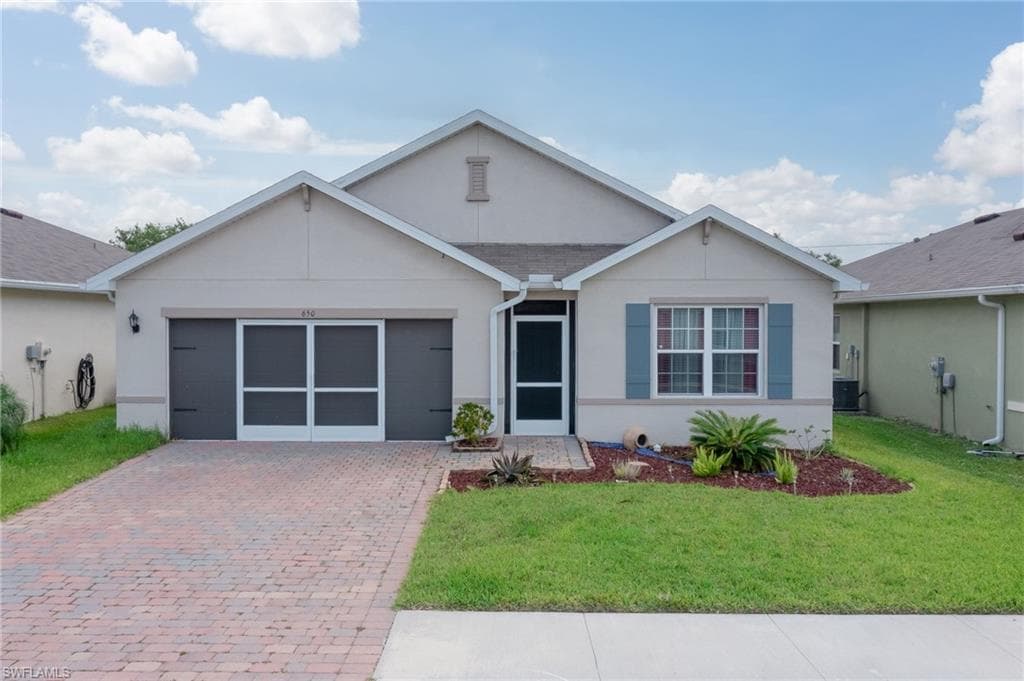 650 Wickham ST NAPLES, FL 34104