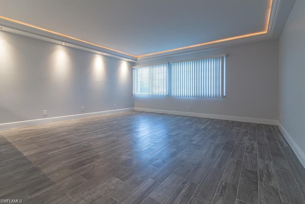 1085 Forest Lakes DR 8105 NAPLES, FL 34105