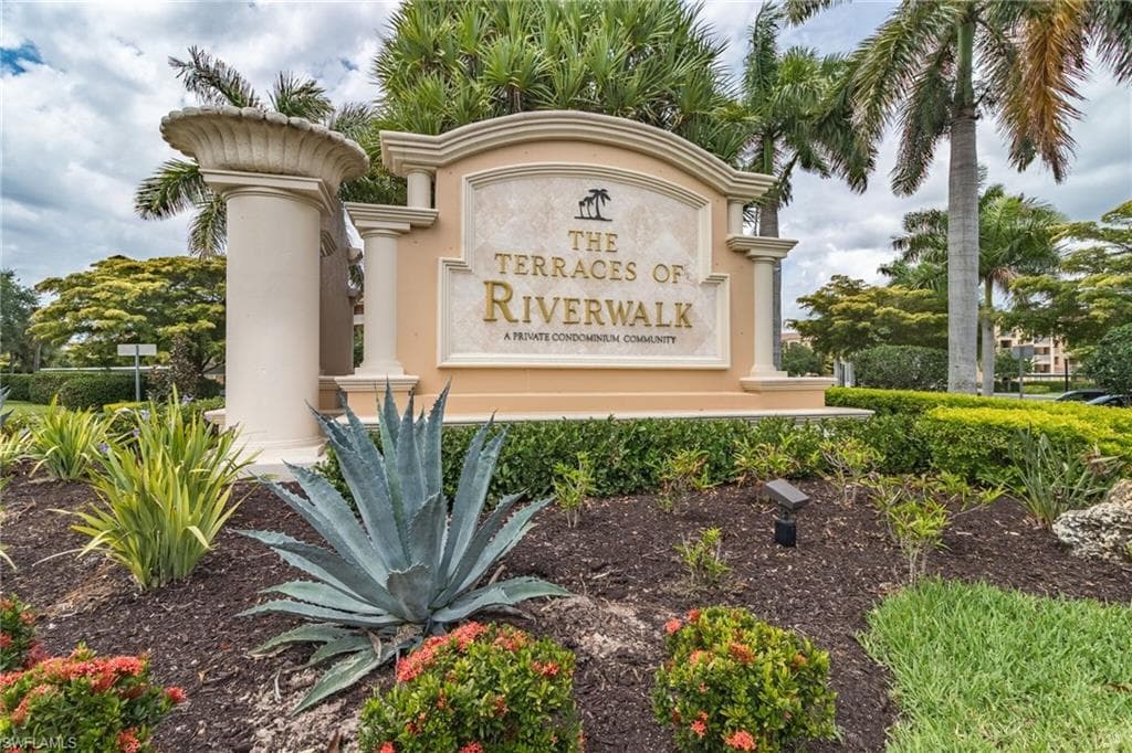 8270 Pathfinder LOOP 827 FORT MYERS, FL 33919