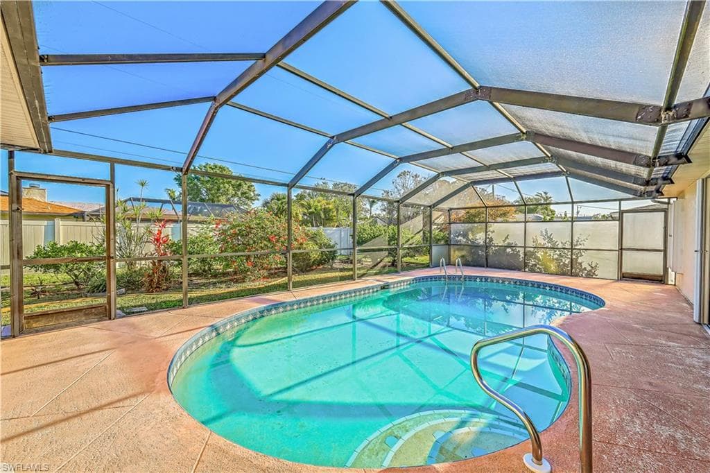 527 36th ST CAPE CORAL, FL 33904
