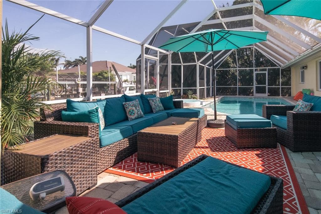 2155 Tarpon RD NAPLES, FL 34102