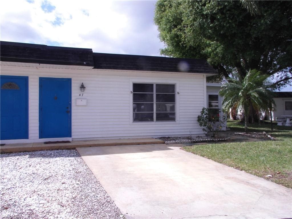 47 Tangelo CT LEHIGH ACRES, FL 33936