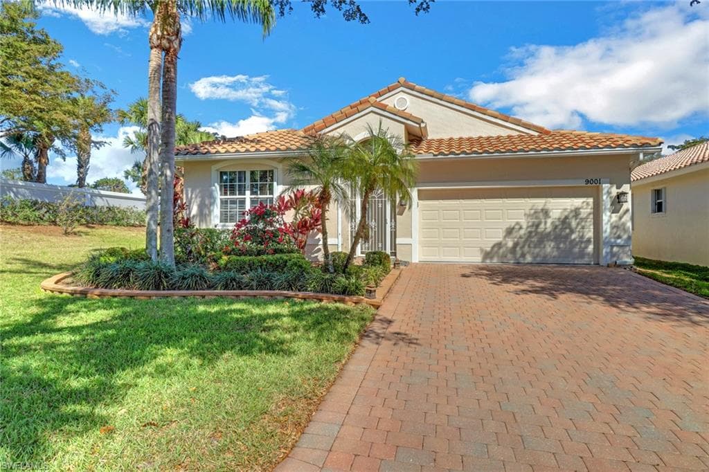 9001 Springview LOOP ESTERO, FL 33928