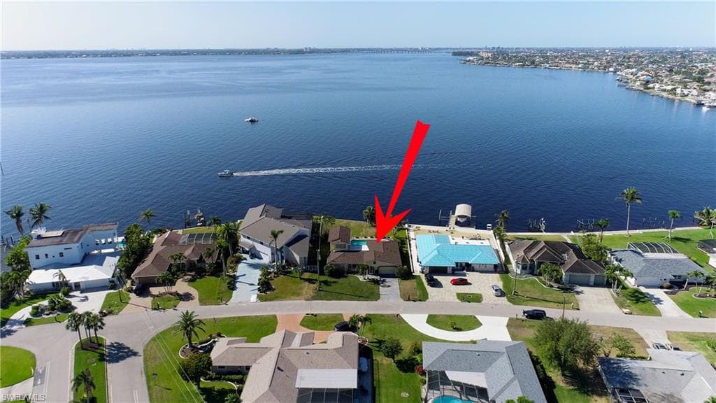 2290 SE 28th ST CAPE CORAL, FL 33904