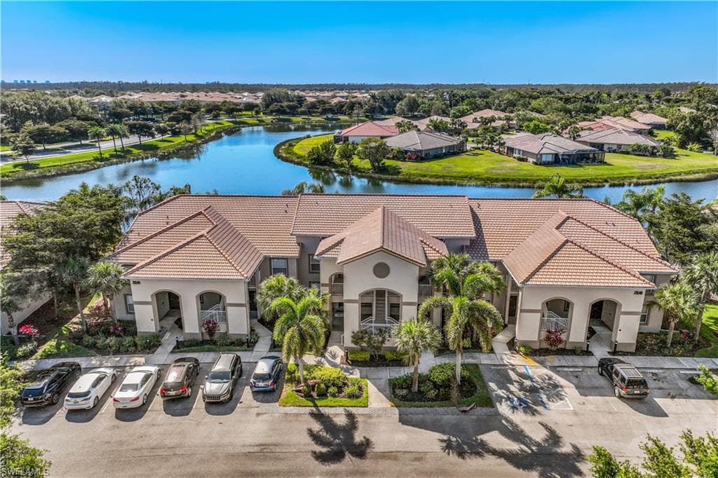 20040 Barletta LN 311 ESTERO, FL 33928