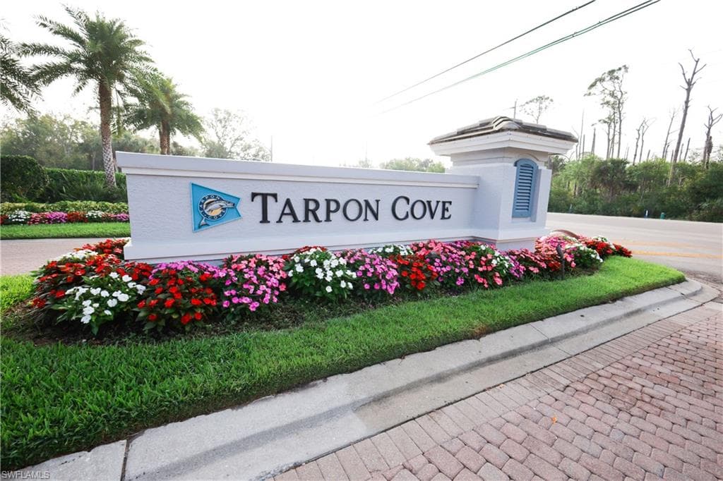 866 Carrick Bend CIR 201 NAPLES, FL 34110