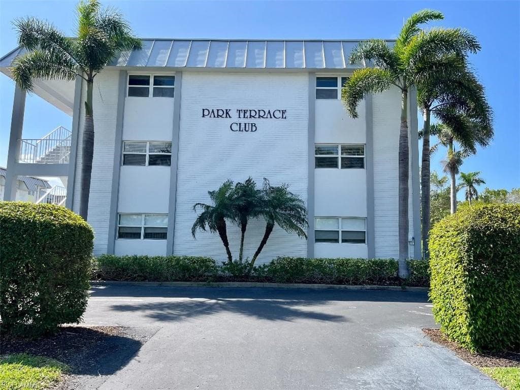 72 7th ST S 209 NAPLES, FL 34102