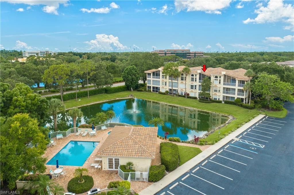 6030 Chardonnay LN SW 302 NAPLES, FL 34119