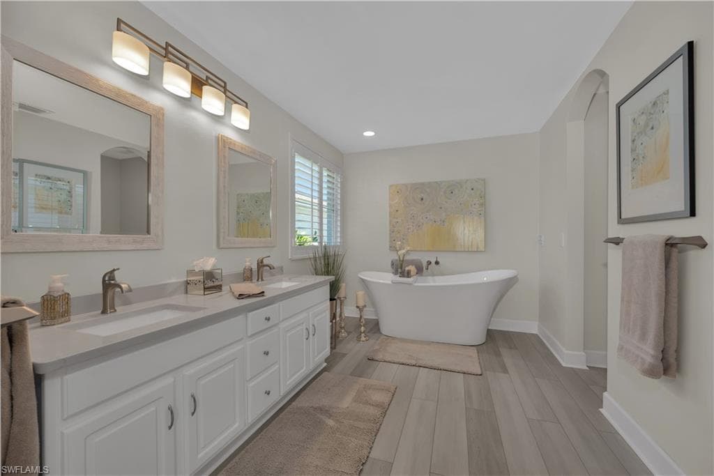 8443 Hollow Brook CIR NAPLES, FL 34119