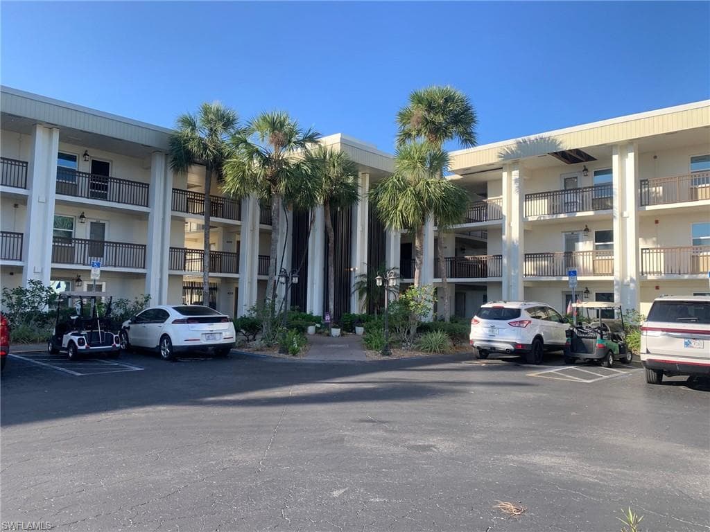 1740 Pine Valley DR 213 FORT MYERS, FL 33907