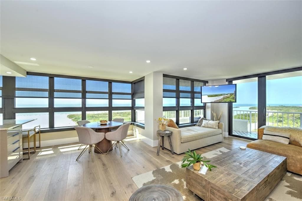 320 Seaview CT 1112 MARCO ISLAND, FL 34145