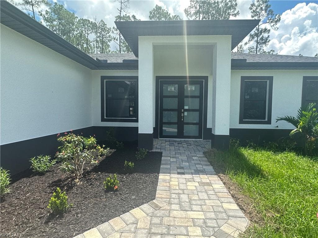 616 Monroe AVE LEHIGH ACRES, FL 33972
