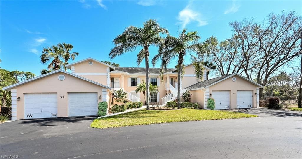 729 Wiggins Lake DR 102 NAPLES, FL 34110