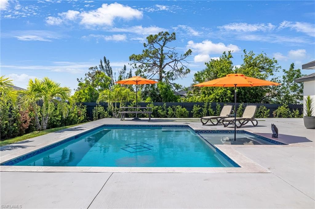 415 SW 31st PL CAPE CORAL, FL 33991