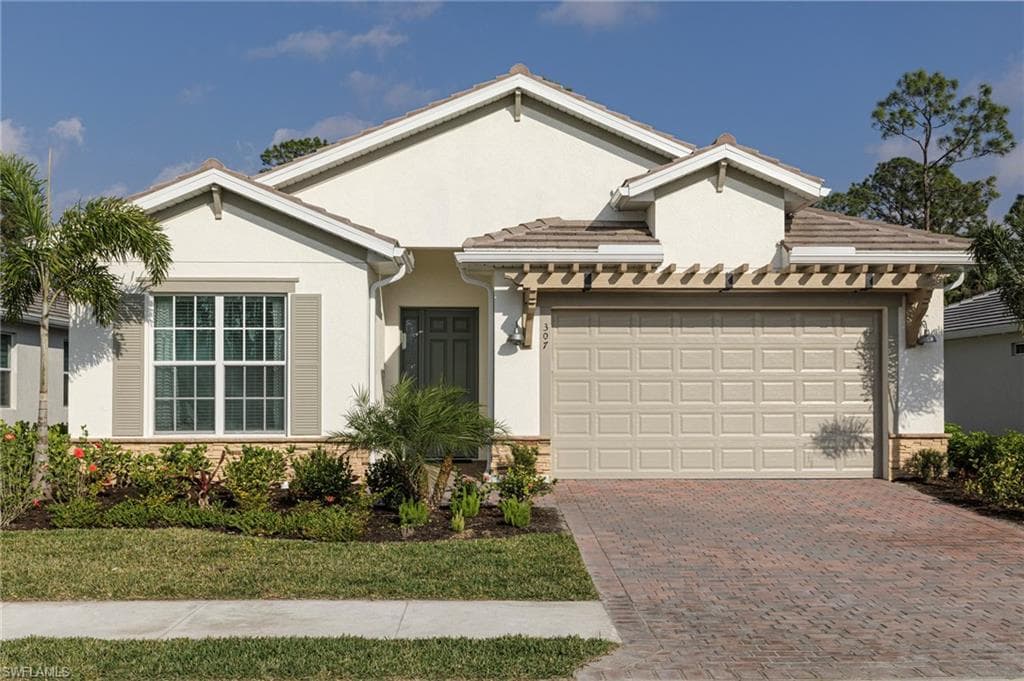 307 Tamarindo LN NAPLES, FL 34114