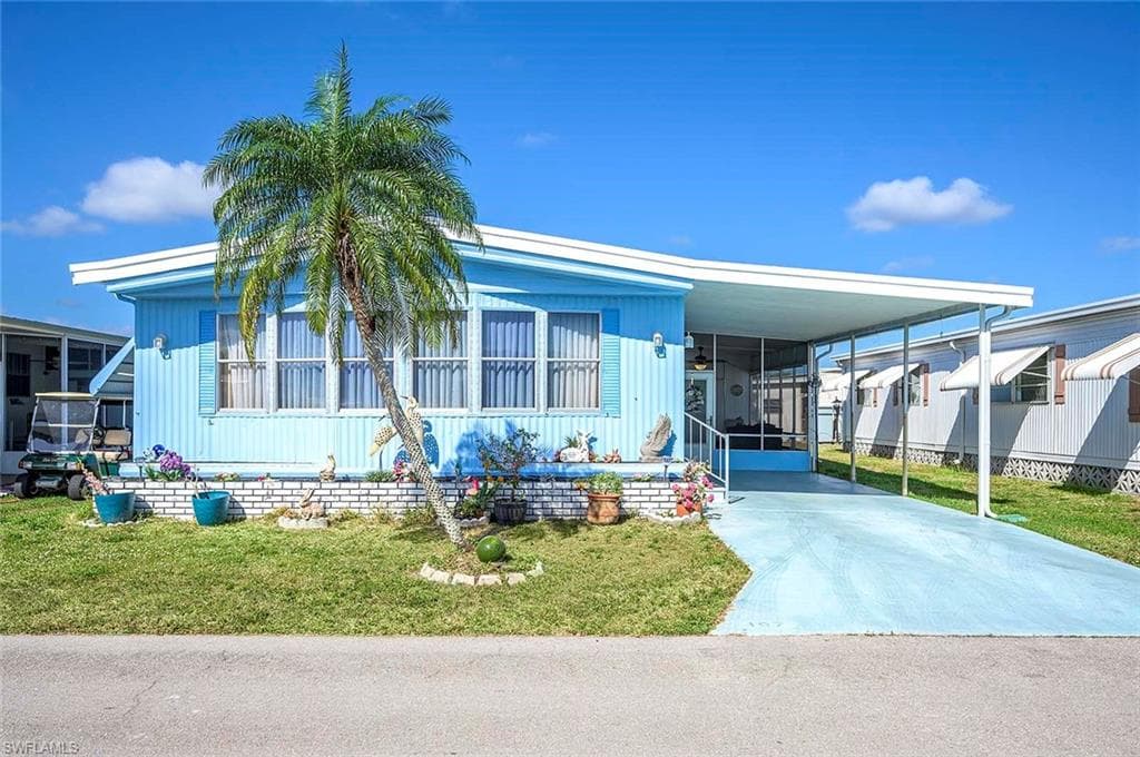 107 Poinsettia DR FORT MYERS, FL 33905