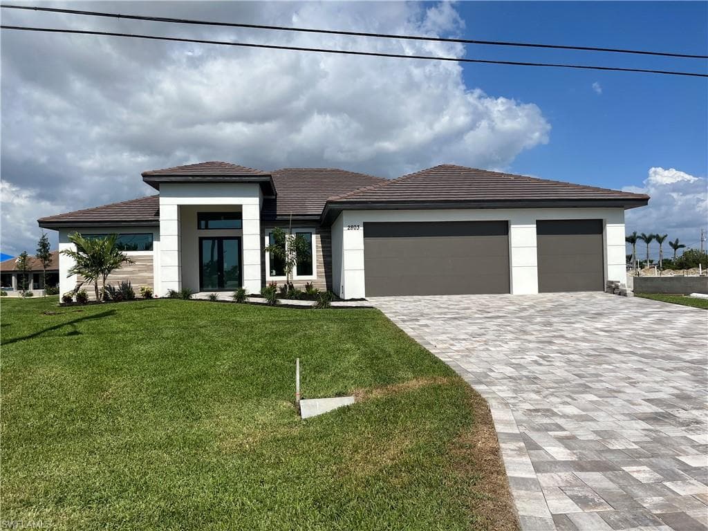 2803 SW 25th AVE CAPE CORAL, FL 33914