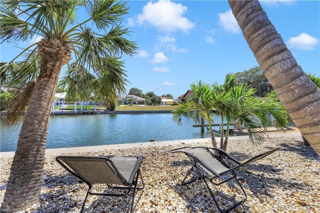 811 Wintergreen CT MARCO ISLAND, FL 34145