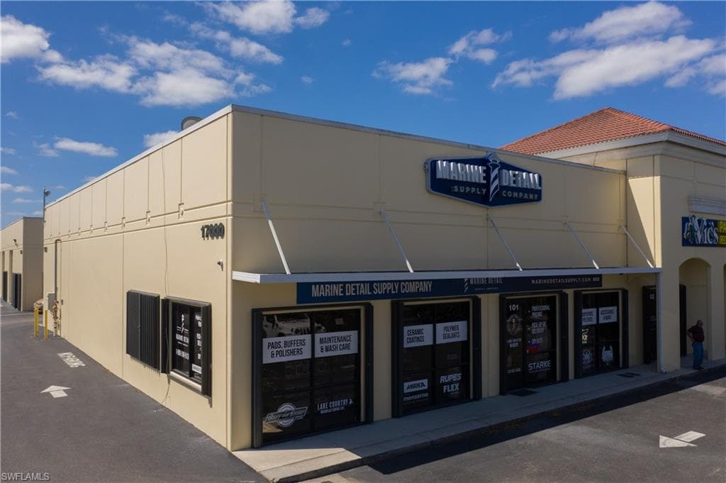 17000 Alico Commerce CT 1800 FORT MYERS, FL 33967