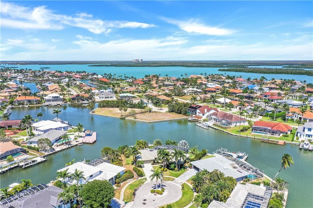 1894 Woodbine CT MARCO ISLAND, FL 34145