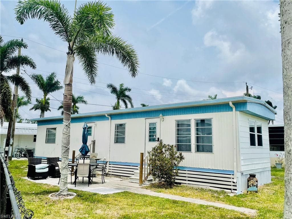 12090 Cactus DR N FORT MYERS, FL 33908