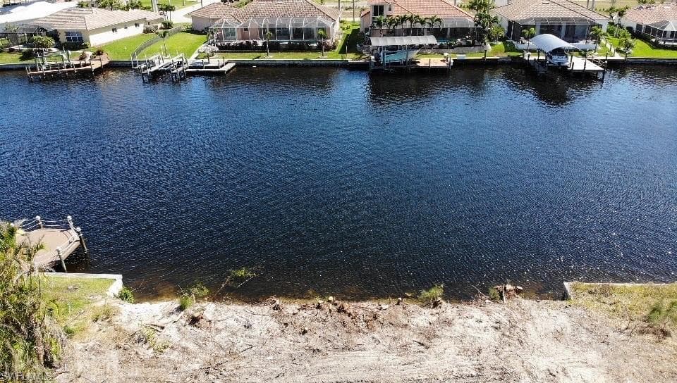 2700 SW 42nd LN CAPE CORAL, FL 33914