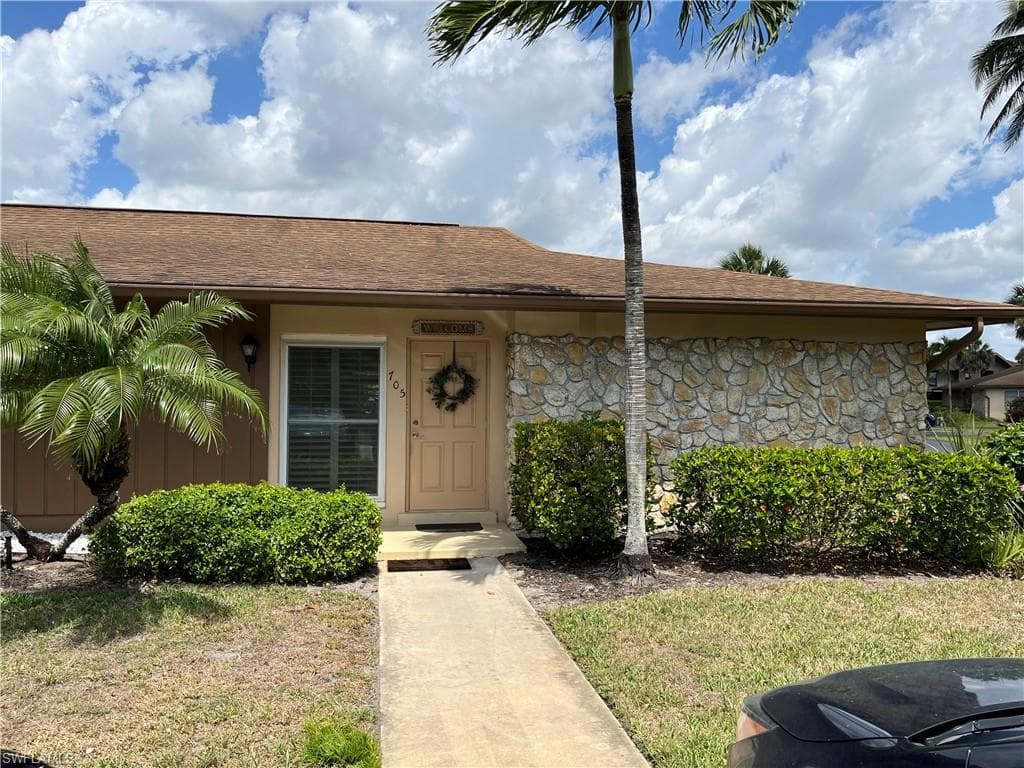 705 Palm View DR DP2 NAPLES, FL 34110