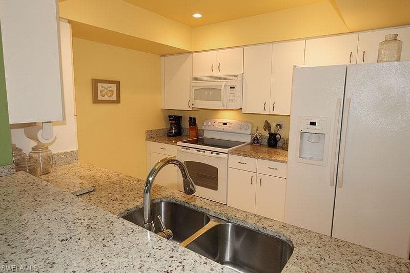 784 Willowbrook DR 601 NAPLES, FL 34108