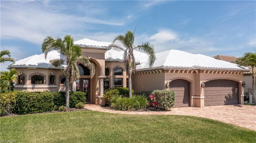 1723 SW 43rd TER CAPE CORAL, FL 33914