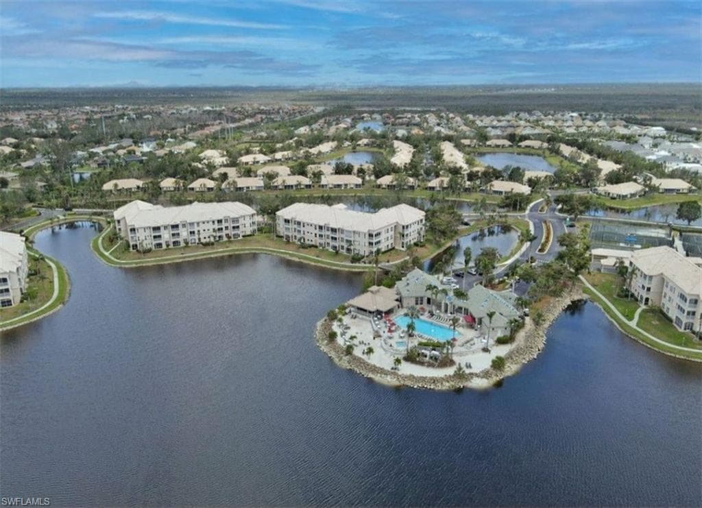 9150 Southmont CV 302 FORT MYERS, FL 33908