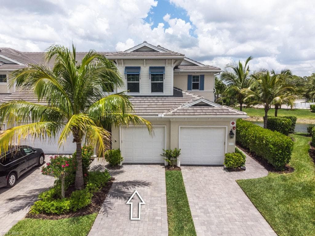 6960 Avalon CIR 808 NAPLES, FL 34112