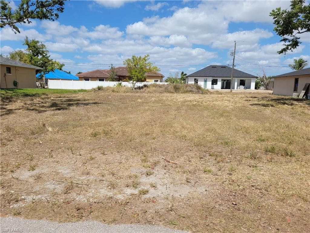 1403 NE 1st TER CAPE CORAL, FL 33909