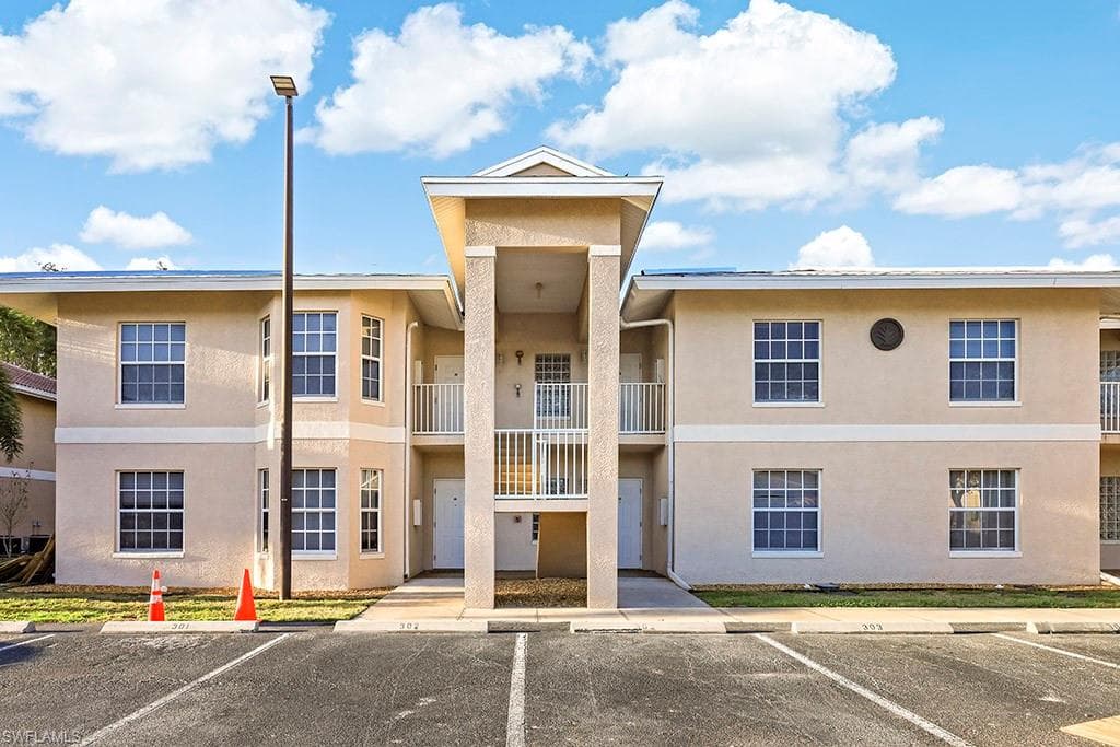 8461 Bernwood Cove LOOP 304 FORT MYERS, FL 33966