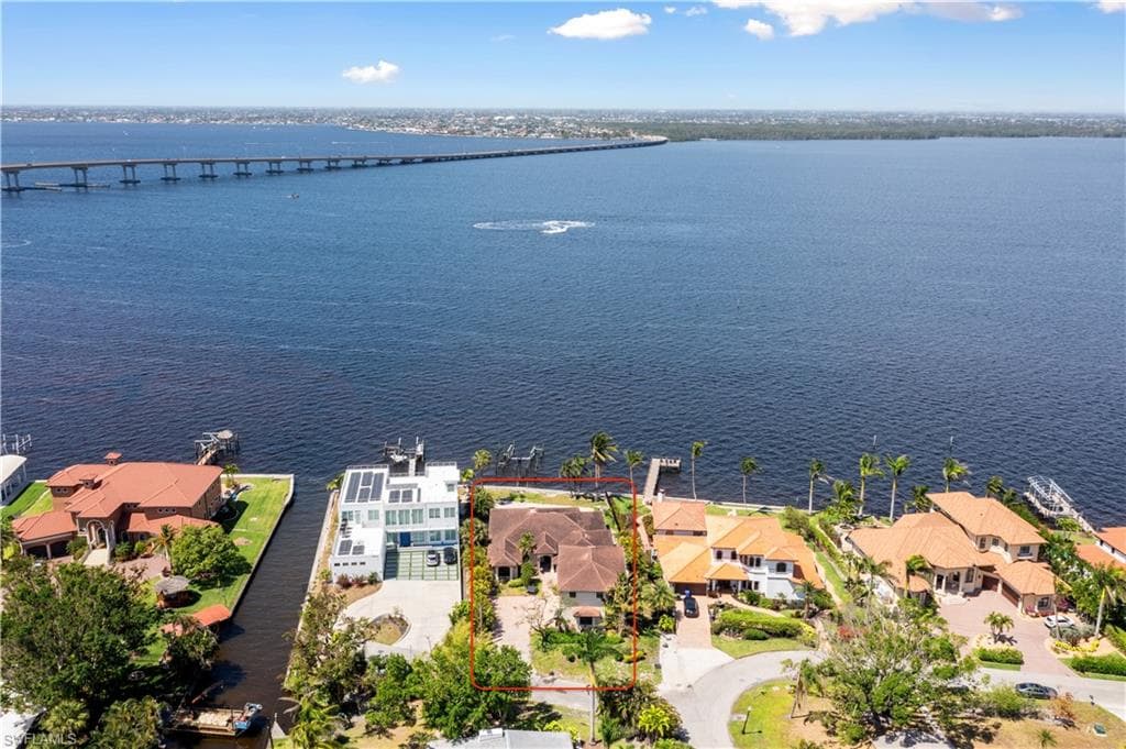 3978 W Riverside DR FORT MYERS, FL 33901