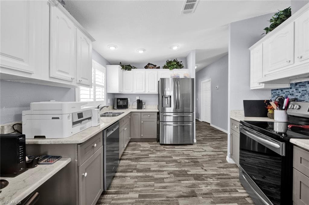 53 Nancy LN FORT MYERS BEACH, FL 33931