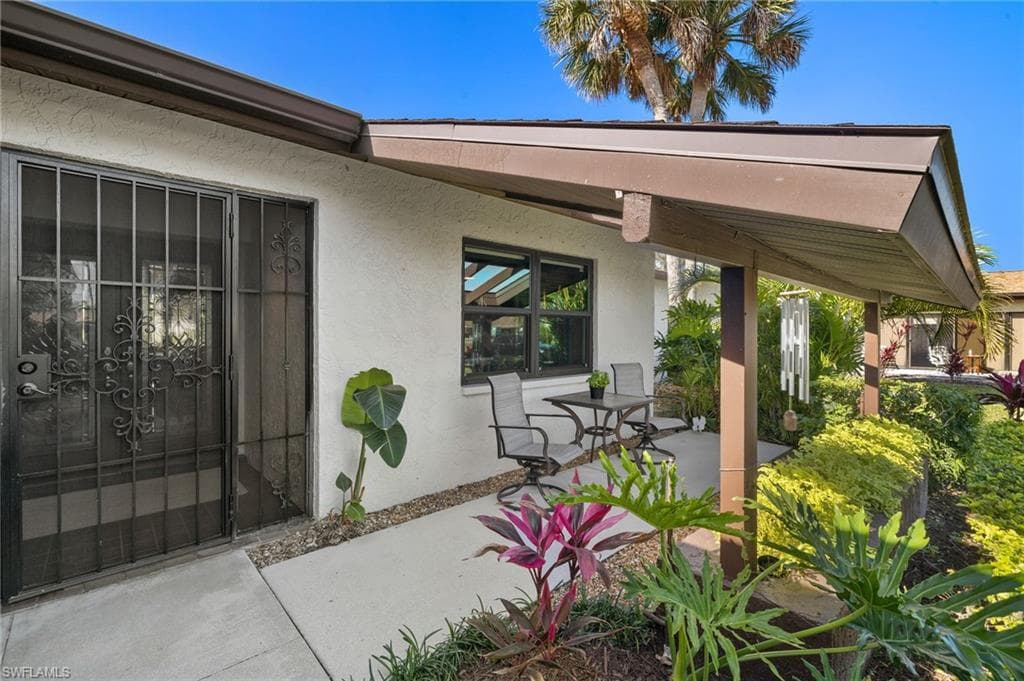 194 Round Key CIR G-26 NAPLES, FL 34112