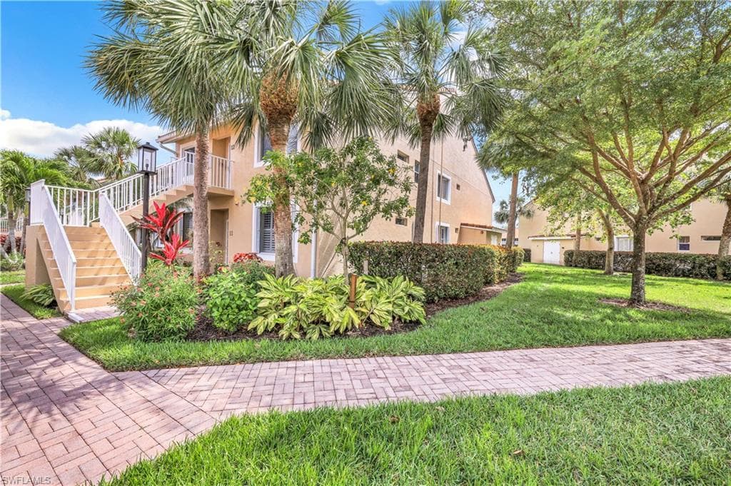 2347 Hidden Lake CT 7912 NAPLES, FL 34112