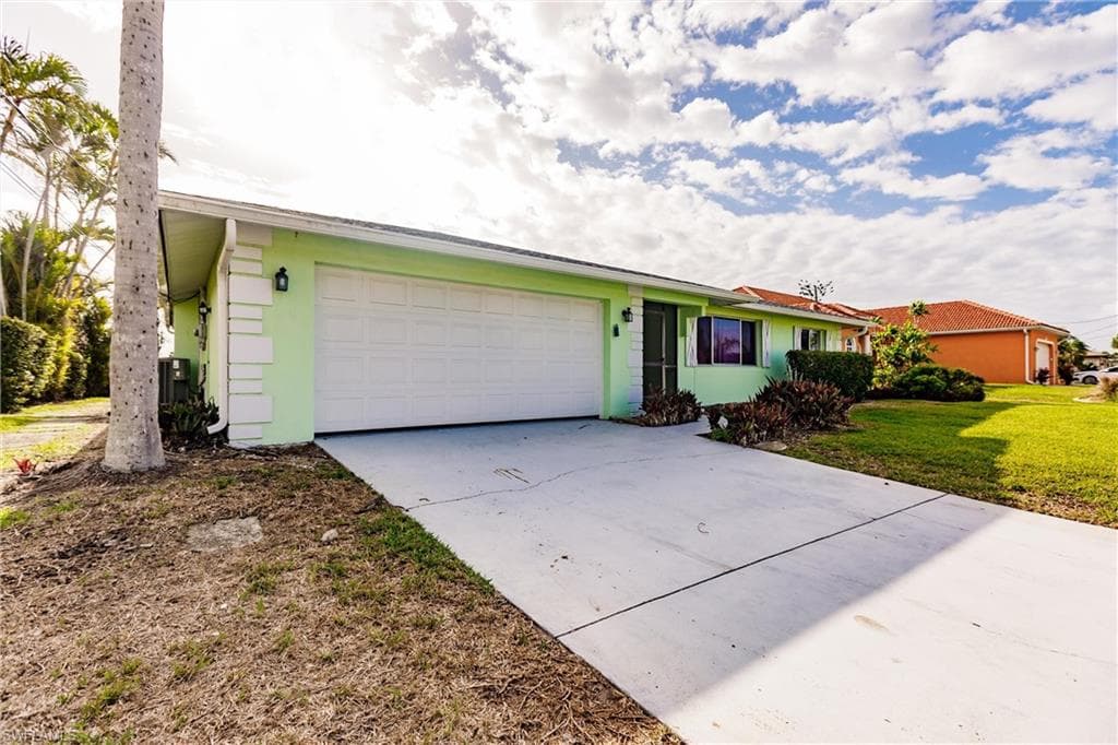 4125 SW 5th PL CAPE CORAL, FL 33914