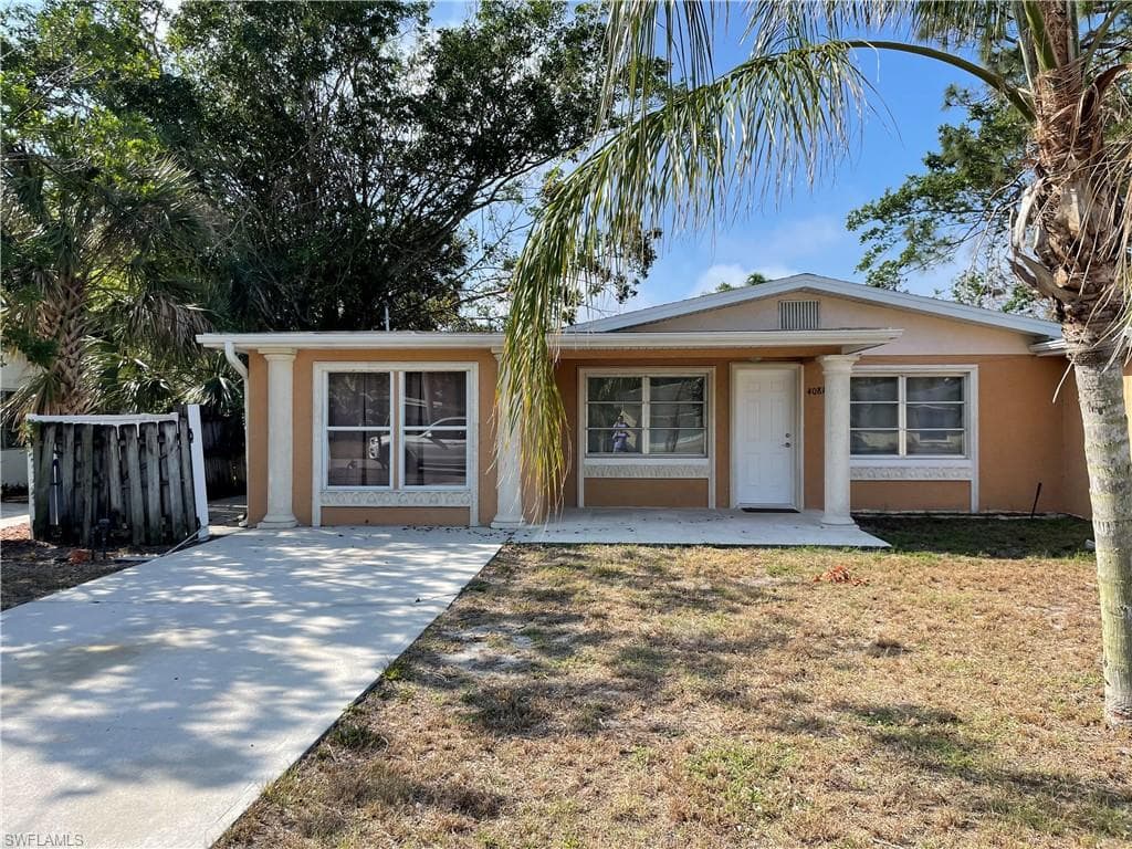 4081 Springs LN BONITA SPRINGS, FL 34134