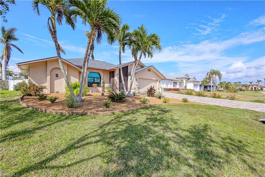 1423 SW 52nd LN CAPE CORAL, FL 33914