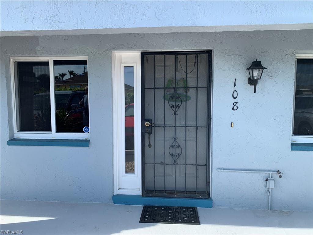 321 Cape Coral PKWY W 108 CAPE CORAL, FL 33914
