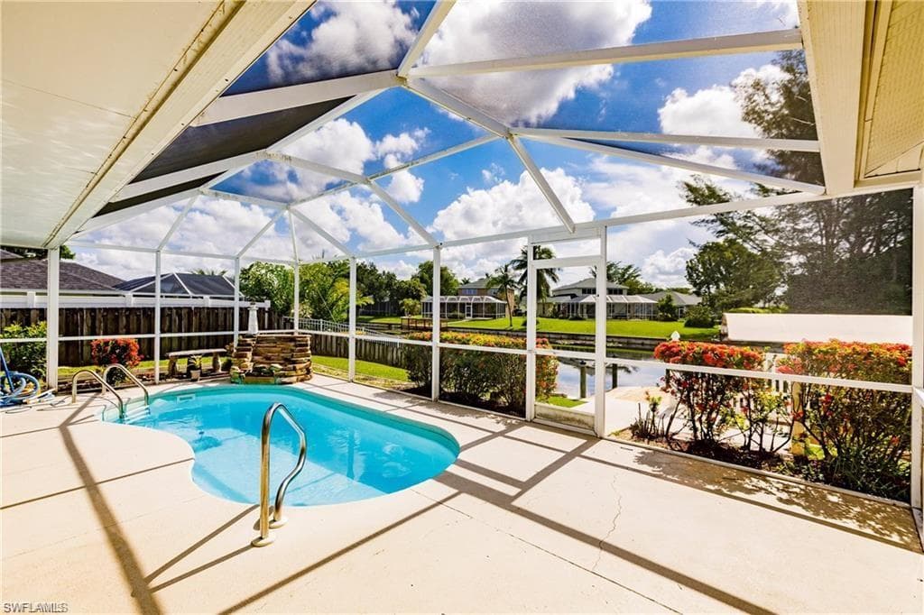 1827 SW 6th AVE CAPE CORAL, FL 33991